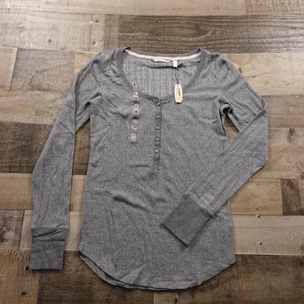 Victoria's Secret Henley Shirt Gray Long Sleeve metallic Thread womens small NWT